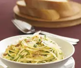 Pasta mit Knoblauch und Sardellen