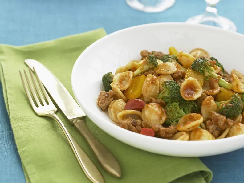 Pasta mit Brokkoli,Wurst und Paprika