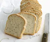 Glutenfreies Brot mit Leinsamen
