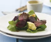 Lammfiletsalat mit Schafskäse und Roter Bete