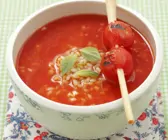Tomatensuppe mit Reis und Zitronengras