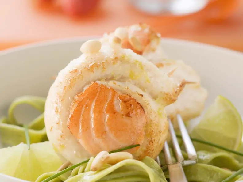 Seezungenroulade mit grüner Pasta