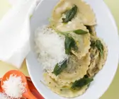 Gefüllte Nudeln mit Spinat-Ricotta-Füllung dazu Salbeibutter