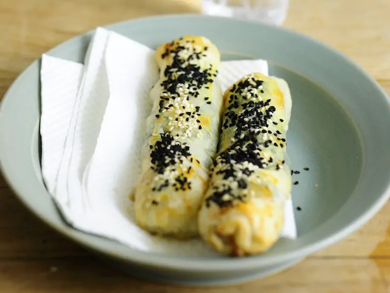 Mangold-Feta-Sticks aus Blätterteig