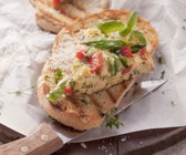 Omelett mit Zucchini und Paprika