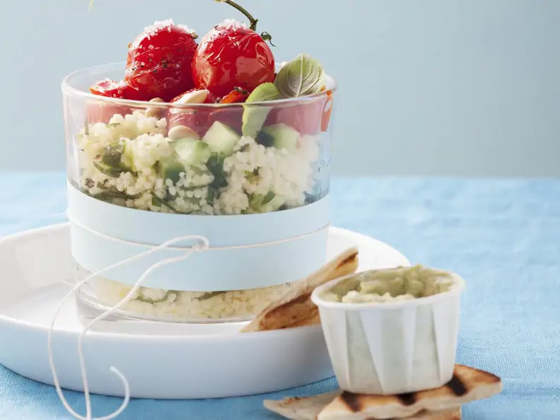Couscousalat mit Kirschtomaten und Gurke