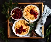 Dinkelwaffeln mit Kirschsauce