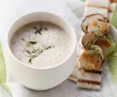 Schaumige Kartoffelsuppe mit Pilzen