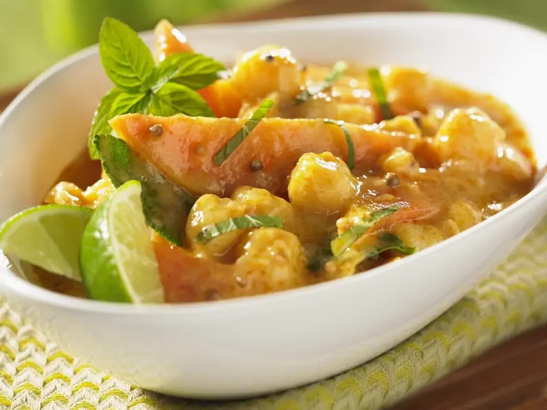 Fruchtiges Curry mit Jakobsmuscheln