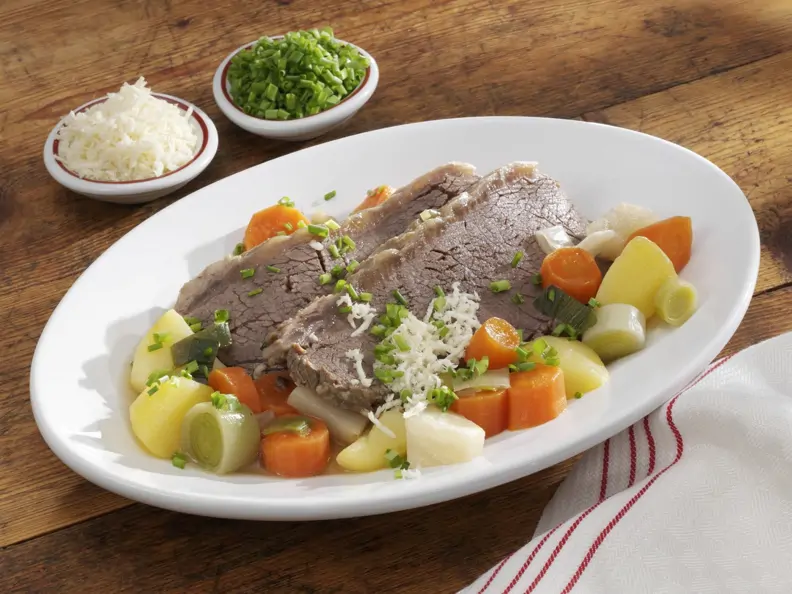 Tellerfleisch mit Meerrettich und Gemüse