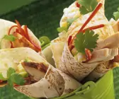 Wraps mit Hähnchen, Paprika und Koriander