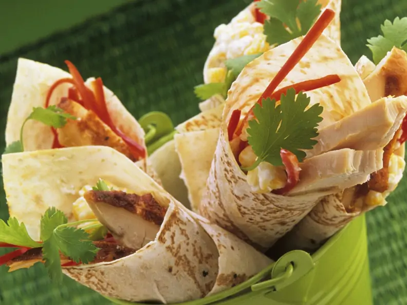 Wraps mit Hähnchen, Paprika und Koriander