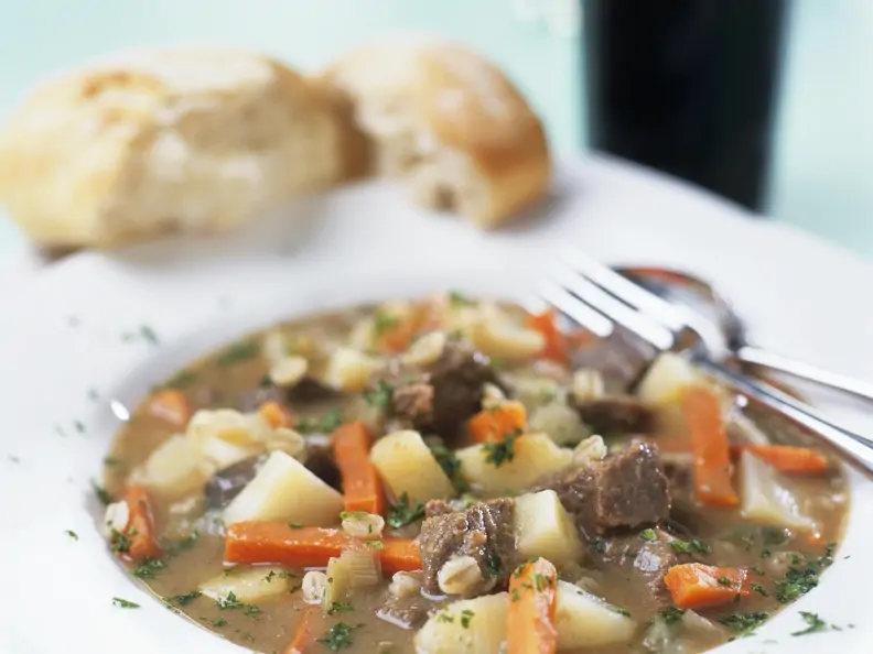 Lammfleisch-Kartoffel-Eintopf (Irish Stew)