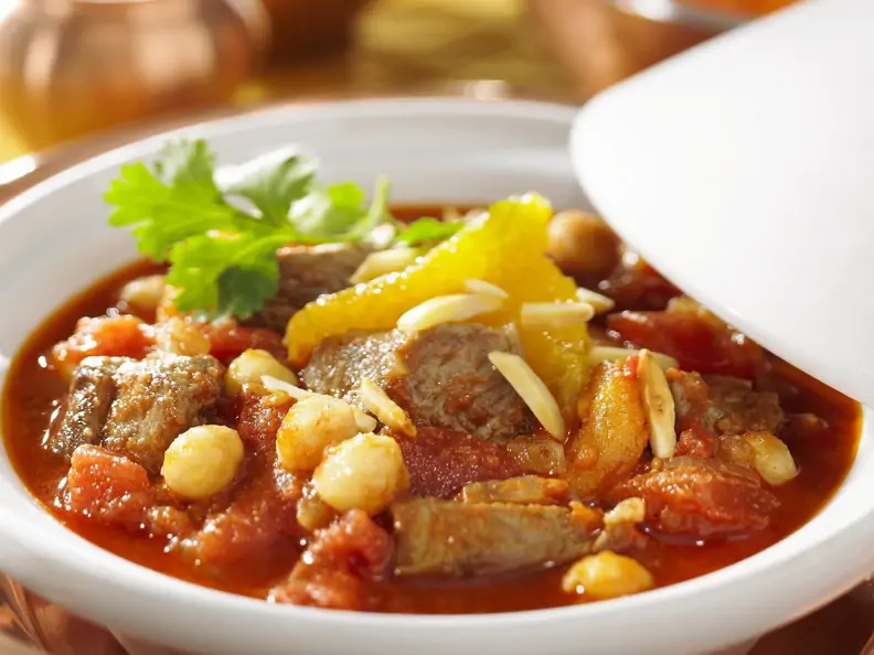 Tajine mit Lamm und Kichererbsen