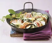 Zucchinigratin mit Apfelscheiben