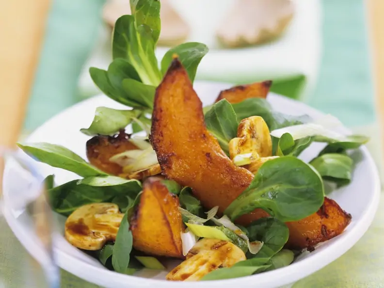 Feldsalat mit Champignons