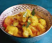 Indisches Blumenkohl-Curry mit Kartoffeln