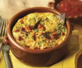 Tortilla-Frittata und mexikanischer Salsa