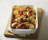 Gebackenes Zitronenhühnchen mit Paprika und Kartoffeln