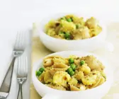 Gratinierte Pasta mit Blumenkohl und Erbsen