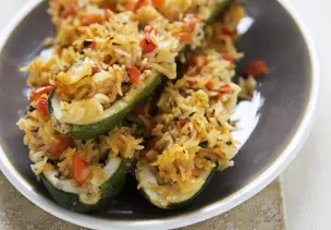 Zucchini mit Reisfüllung