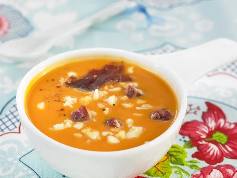 Kalte Tomatensuppe nach spanischer Art