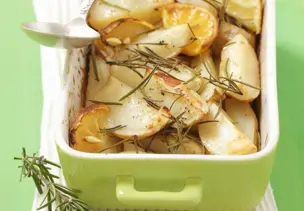 Ofenkartoffeln mit Rosmarin und Zitrone