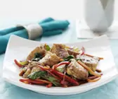 Gebratenes Gemüse mit Tofu aus dem Wok