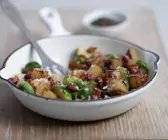 Kartoffeln mit Gemüse auf englische Art