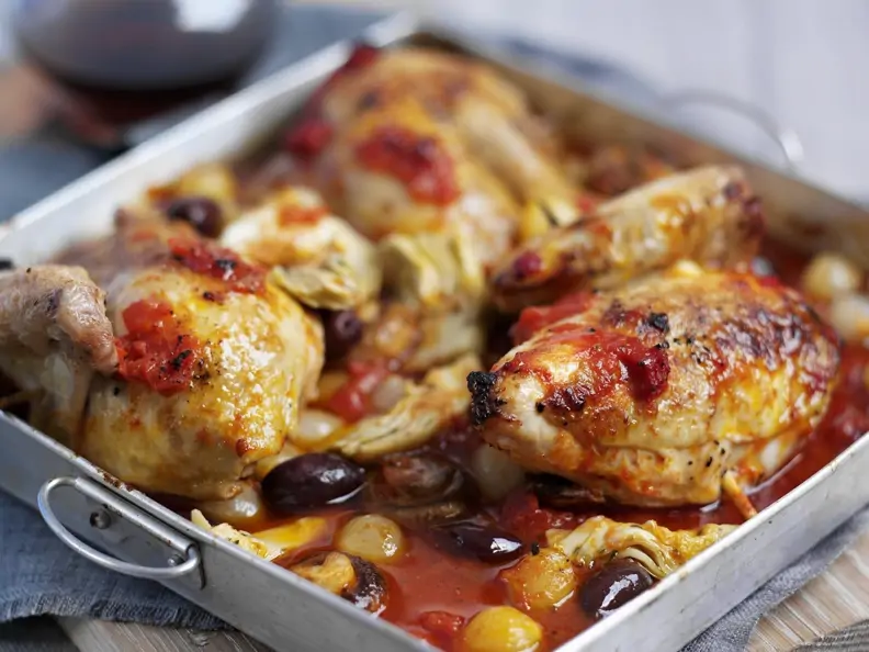 Geschmortes Hühnchen mit Gemüse-Tomatensoße