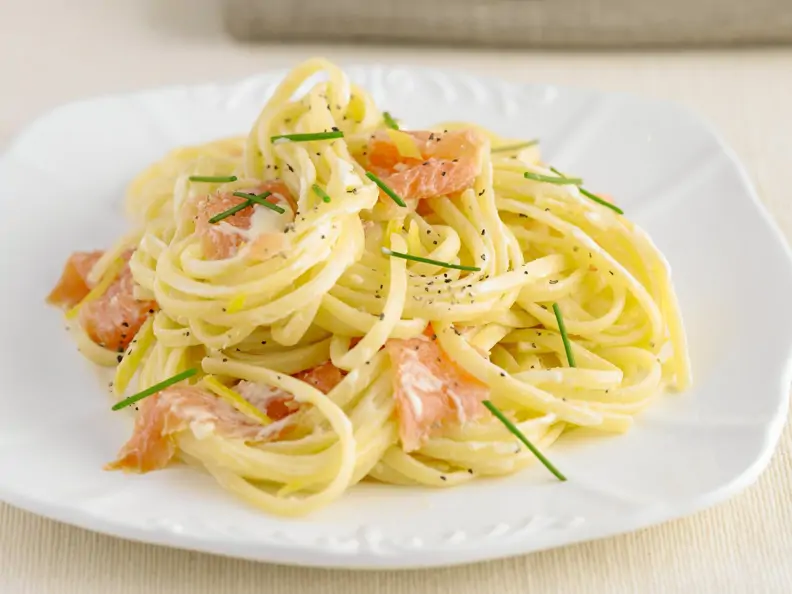 Pasta mit Lachs-Soße