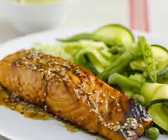 Lachs in Teriyaki-Marinade