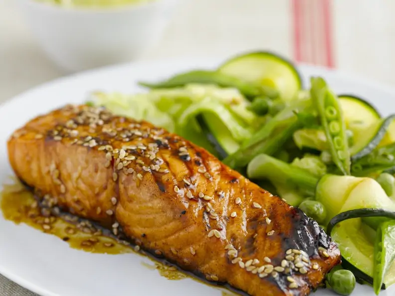 Lachs in Teriyaki-Marinade