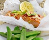 Gedämpfter Lachs mit Zuckerschoten