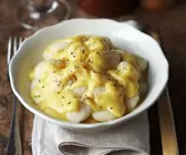 Kartoffelgnocchi in Weißwein-Safran-Sauce
