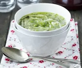 Nudelsuppe mit Erbsen