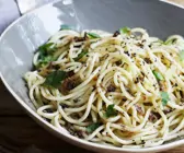 Spaghetti mit Trüffelpaste