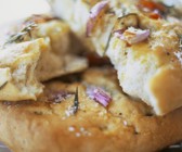 Focaccia mit Rosmarin und Knoblauch