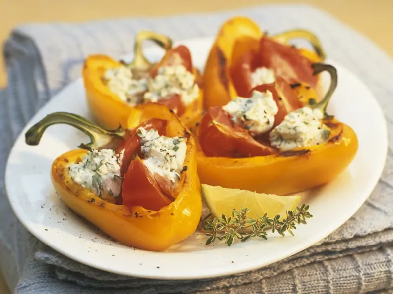 Paprika mit Kräuterquark