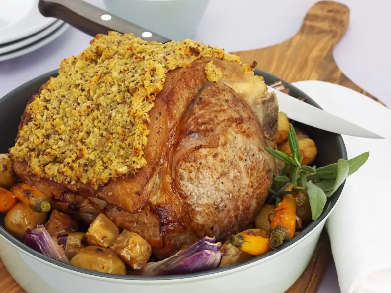 Kalbskotelettbraten mit Honig-Senf-Kruste