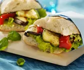 Sandwich mit gegrilltem Gemüse