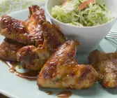 Chicken Wings süß-sauer mariniert und Kohlsalat