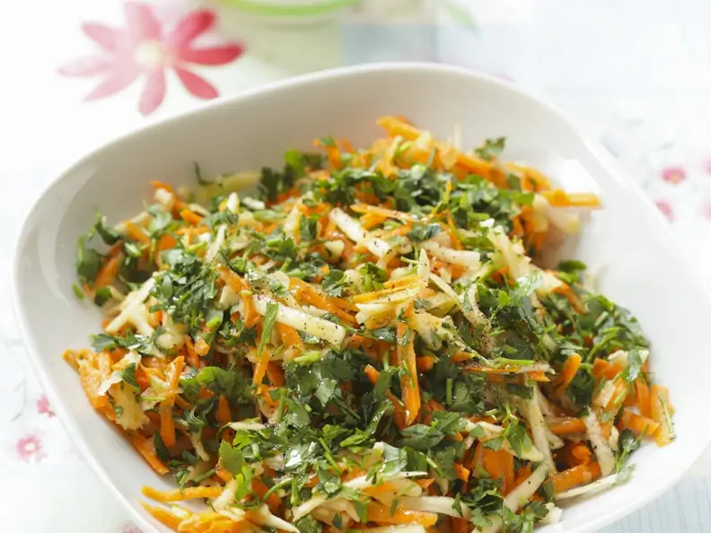 Möhren-Sellerie-Salat