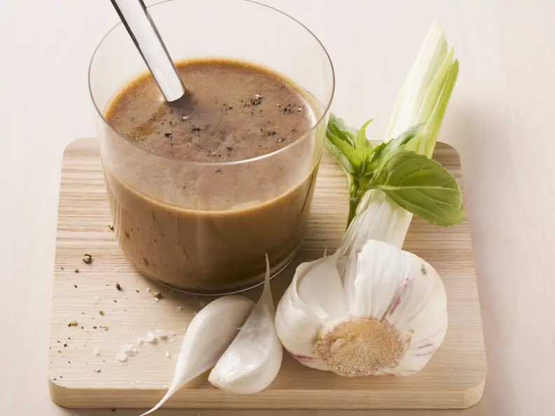 Knoblauch-Balsamico-Vinaigrette