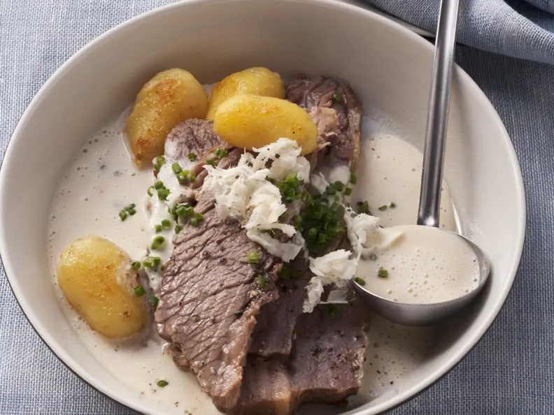 Ochsenbrust mit Meerrettich-Quitten-Soße
