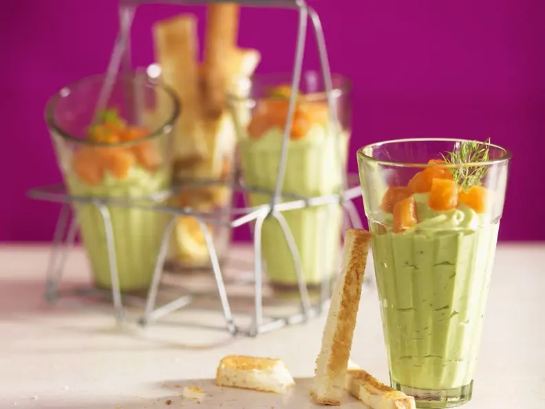 Avocadocreme mit Lachs