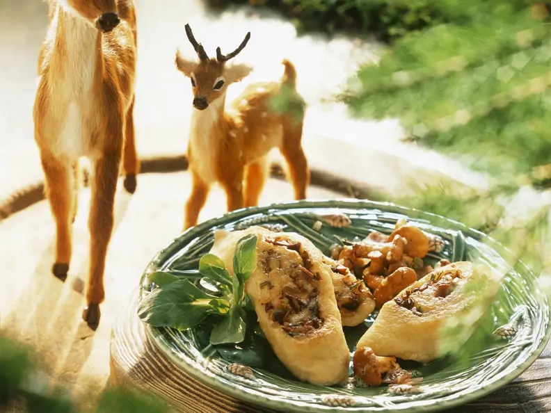 Kartoffelrouladen mit Pfifferlingen