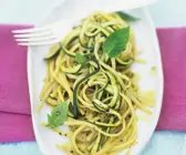 Pasta mit Zucchini-Sauce