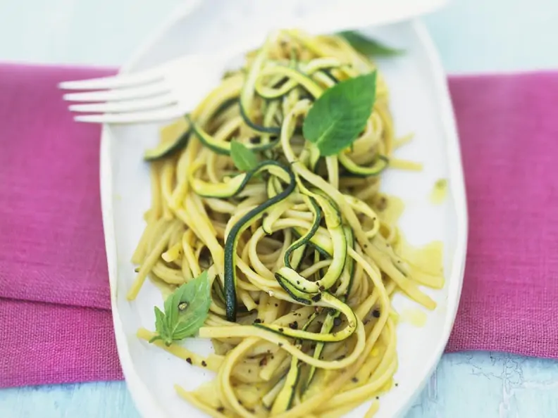 Pasta mit Zucchini-Sauce