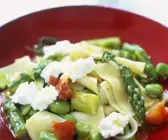 Fleckerl-Nudeln mit Ziegenkäse und grünem Spargel